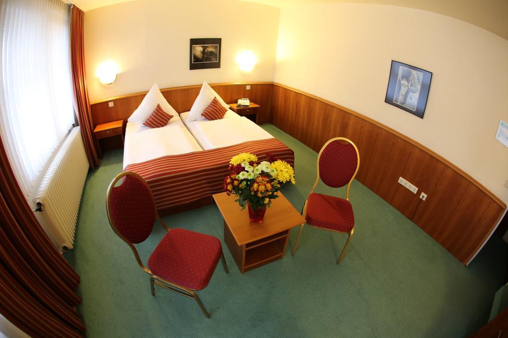 דיסבורג Hotel Sittardsberg מראה חיצוני תמונה